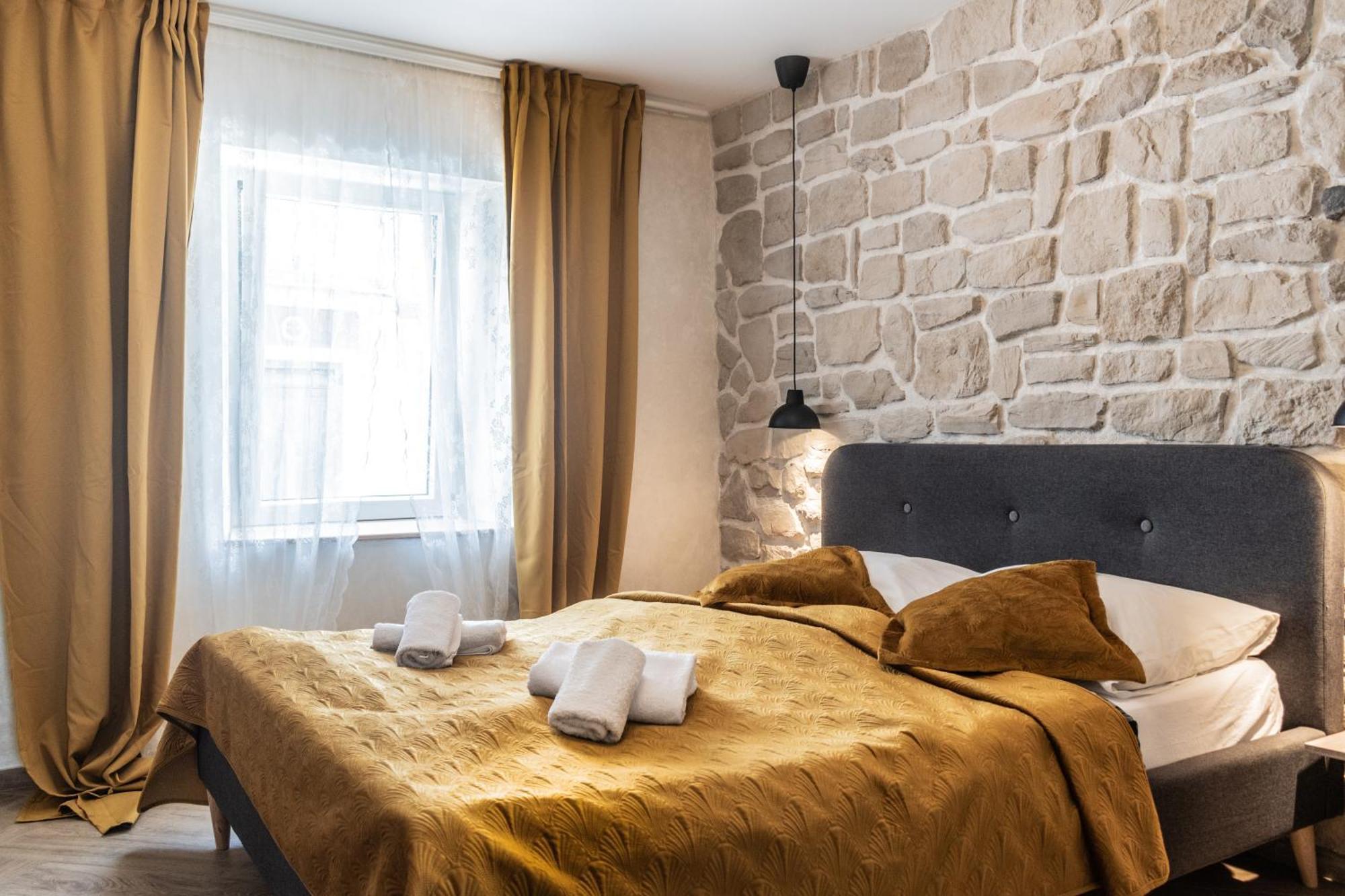 L&B Amphitheater Apartments بولا المظهر الخارجي الصورة