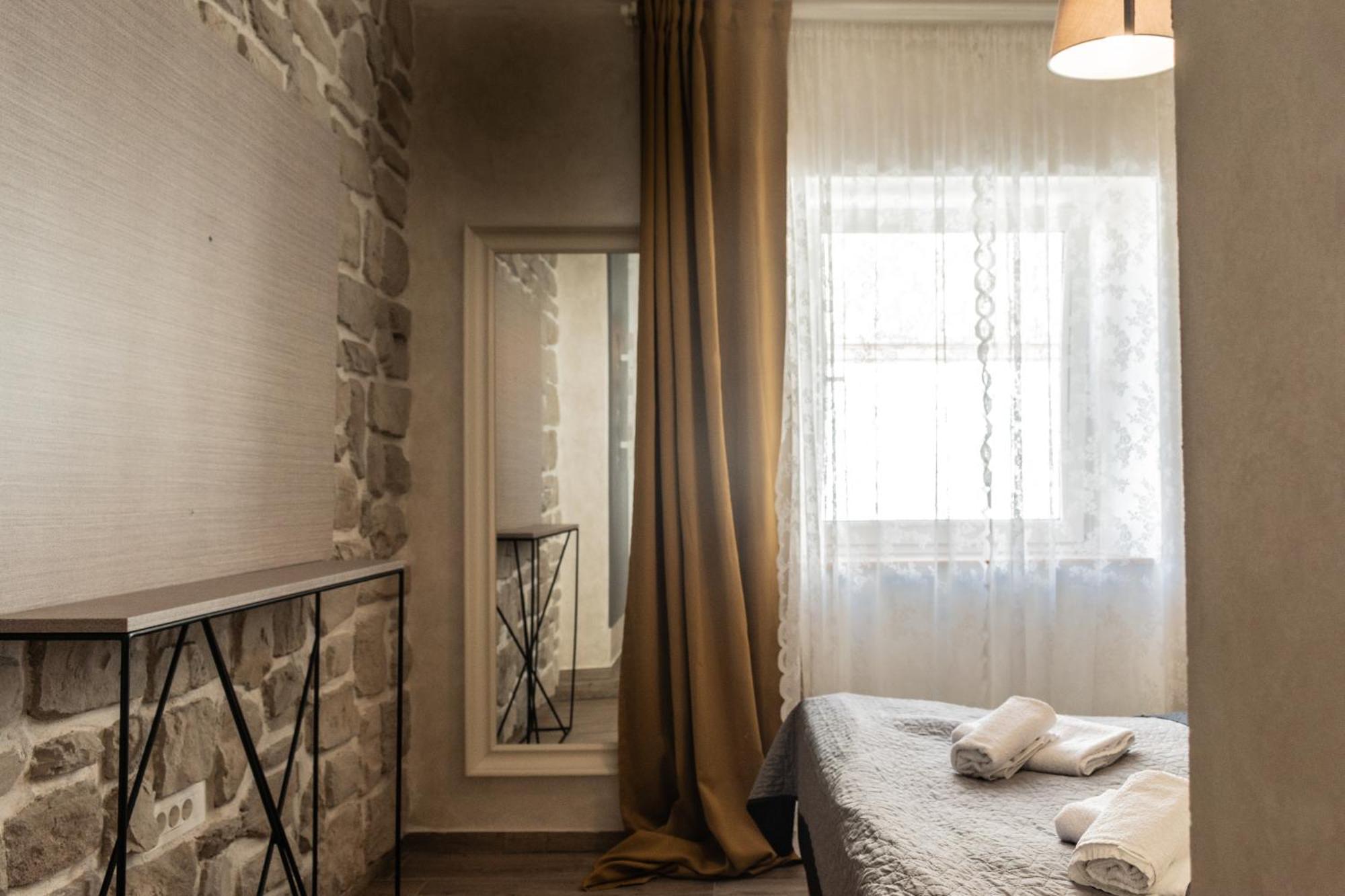 L&B Amphitheater Apartments بولا المظهر الخارجي الصورة