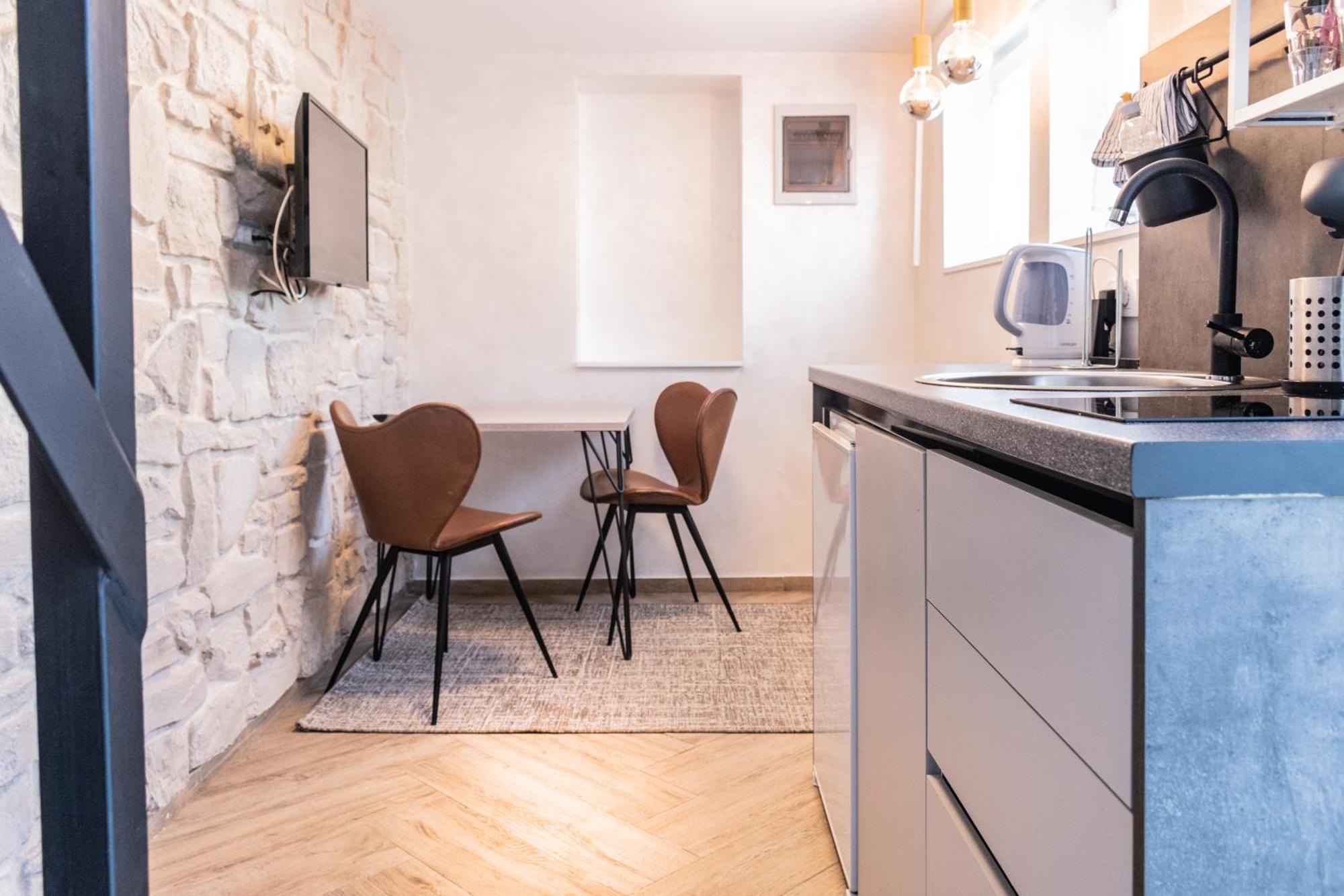 L&B Amphitheater Apartments بولا المظهر الخارجي الصورة